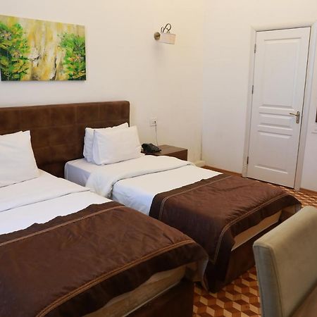 Malakan Hotel Баку Екстериор снимка