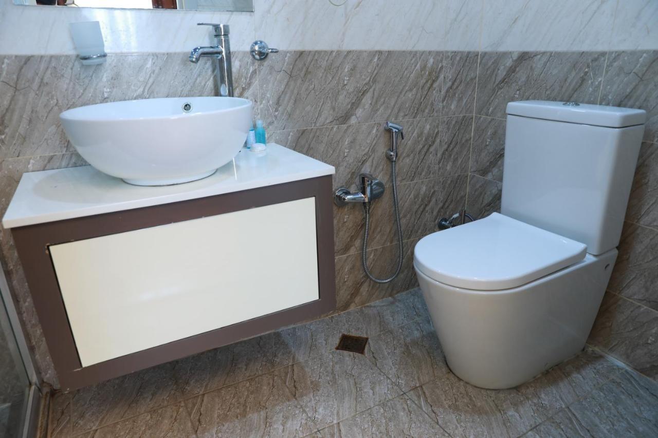 Malakan Hotel Баку Екстериор снимка