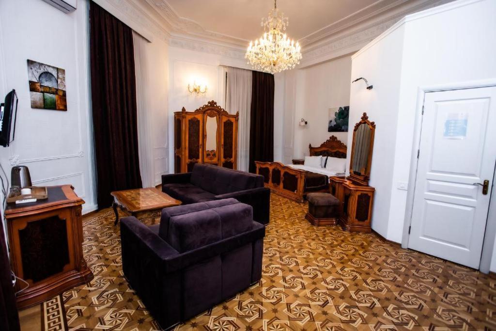 Malakan Hotel Баку Екстериор снимка