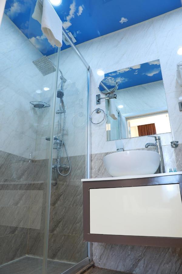 Malakan Hotel Баку Екстериор снимка